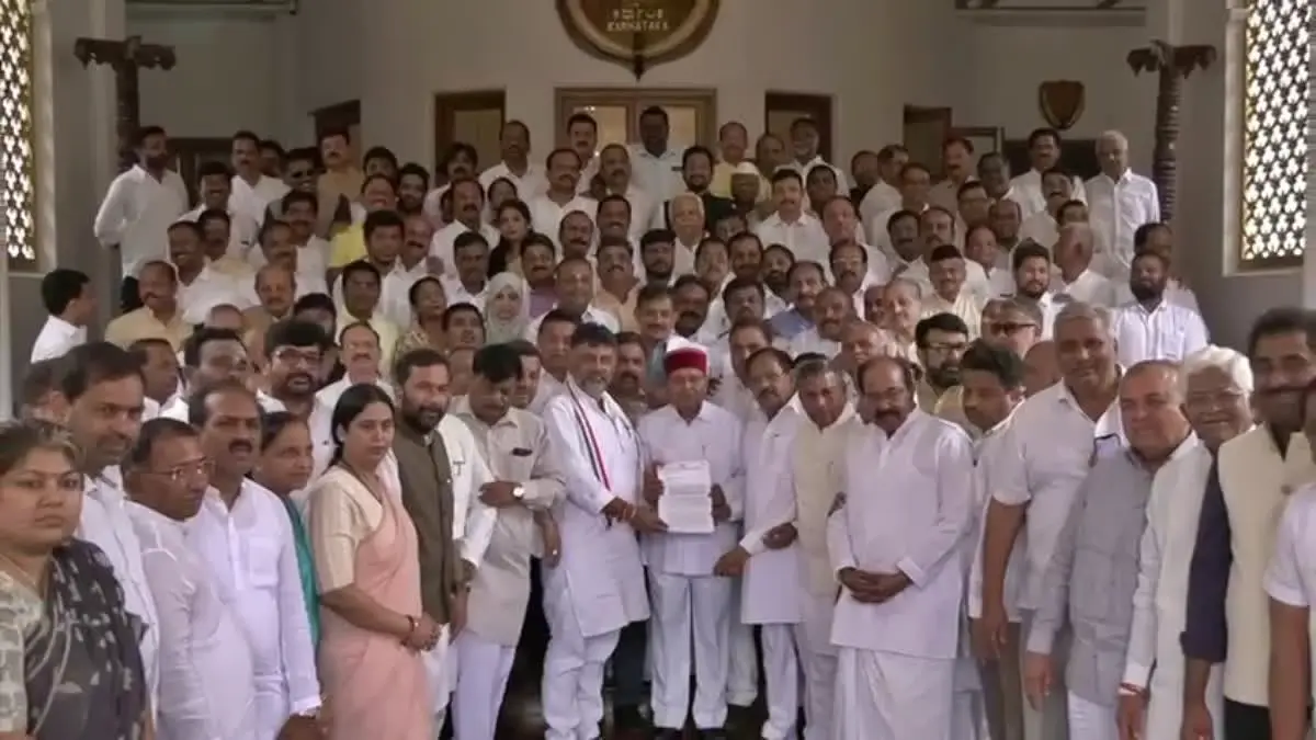 ಕುಮಾರಸ್ವಾಮಿ, ನಿರಾಣಿ ವಿರುದ್ಧವೂ ಪ್ರಾಸಿಕ್ಯೂಷನ್​ಗೆ ಅನುಮತಿ ನೀಡುವಂತೆ ರಾಜ್ಯಪಾಲರಿಗೆ ಮನವಿ
