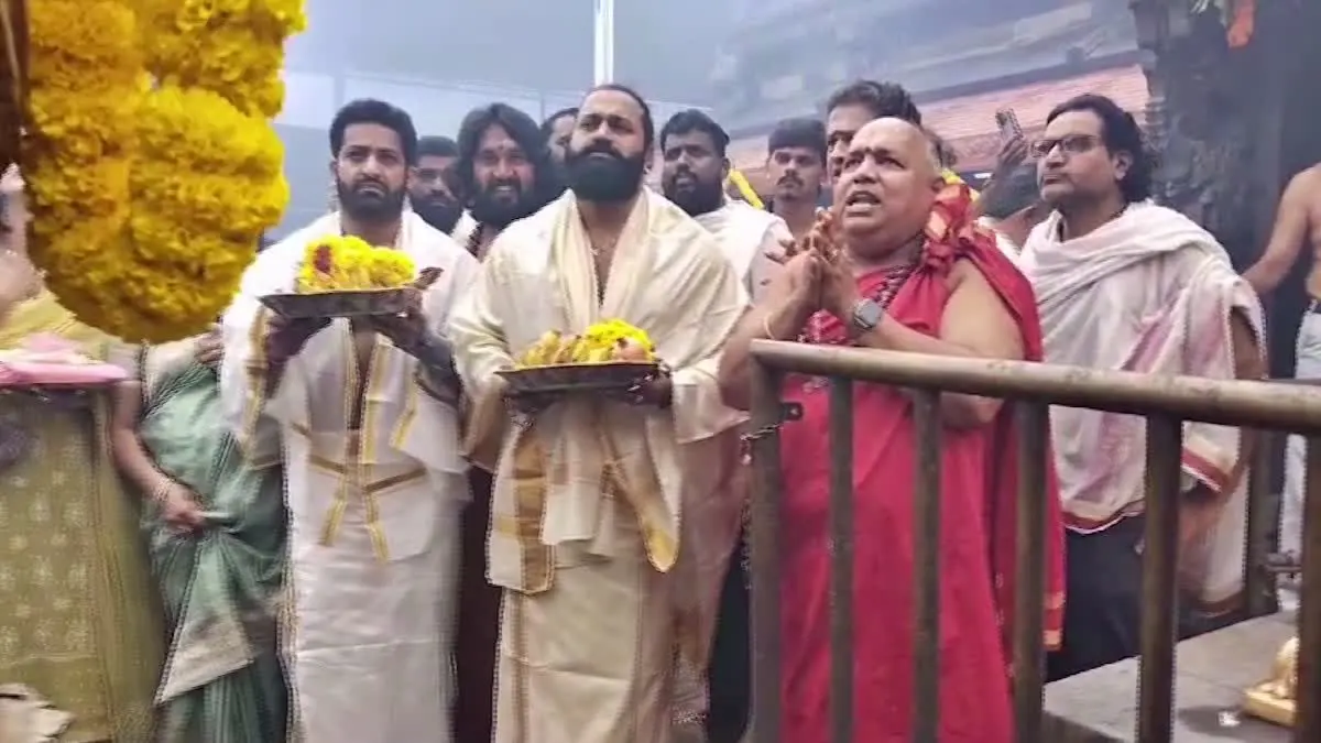 ಕೊಲ್ಲೂರು ಮೂಕಾಂಬಿಕೆಗೆ ವಿಶೇಷ ಪೂಜೆ ಸಲ್ಲಿಸಿದ ಜೂ. ಎನ್​ಟಿಆರ್