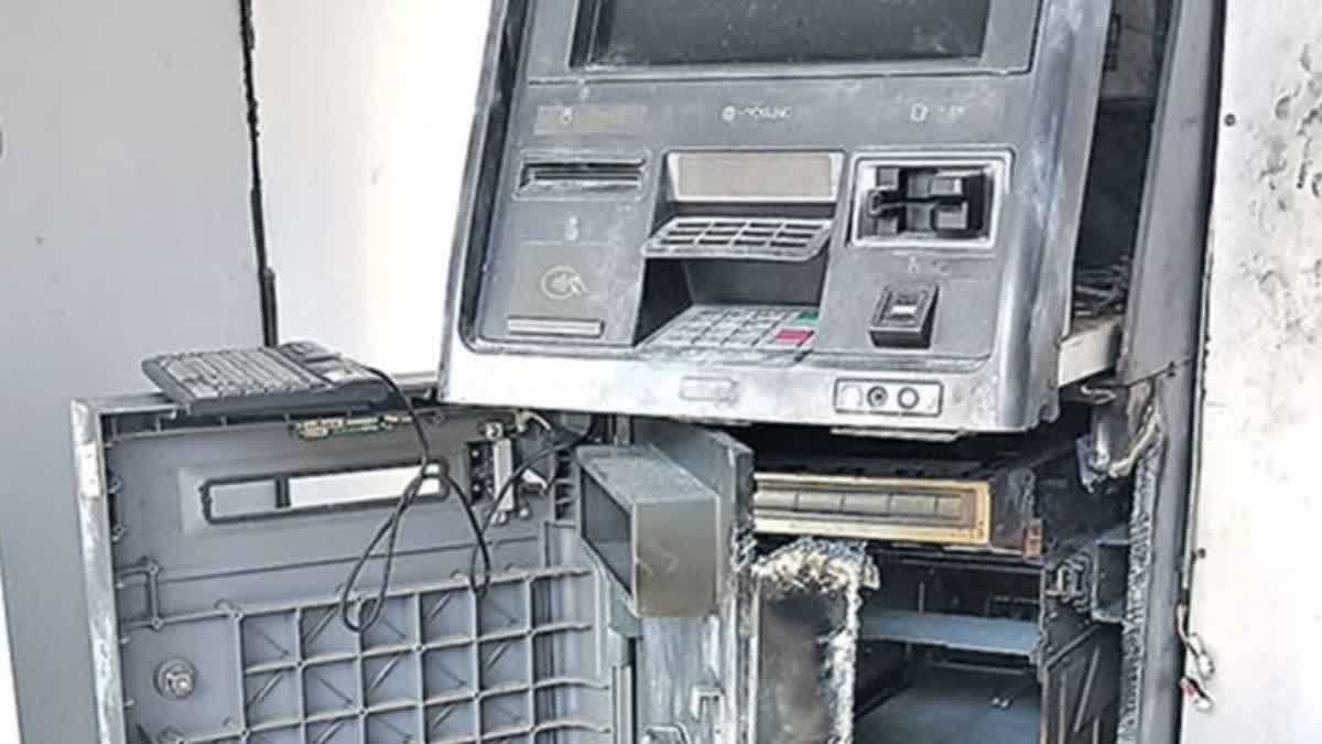 ಕೇರಳದಲ್ಲಿ ATM ದರೋಡೆ : ತಮಿಳುನಾಡಿನಲ್ಲಿ ಸಿನಿಮೀಯ ರೀತಿಯಲ್ಲಿ ಟ್ರಕ್ ಚೇಸ್