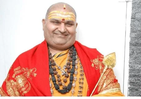 ಕರ್ನಾಟಕ ಮೂರು ಭಾಗಗಳಾಗಿ ಮೂವರು 'CM' ಅಗಲಿದ್ದಾರೆ : ಬ್ರಹ್ಮಾಂಡ ಗುರೂಜಿ ಸ್ಪೋಟಕ ಭವಿಷ್ಯ!