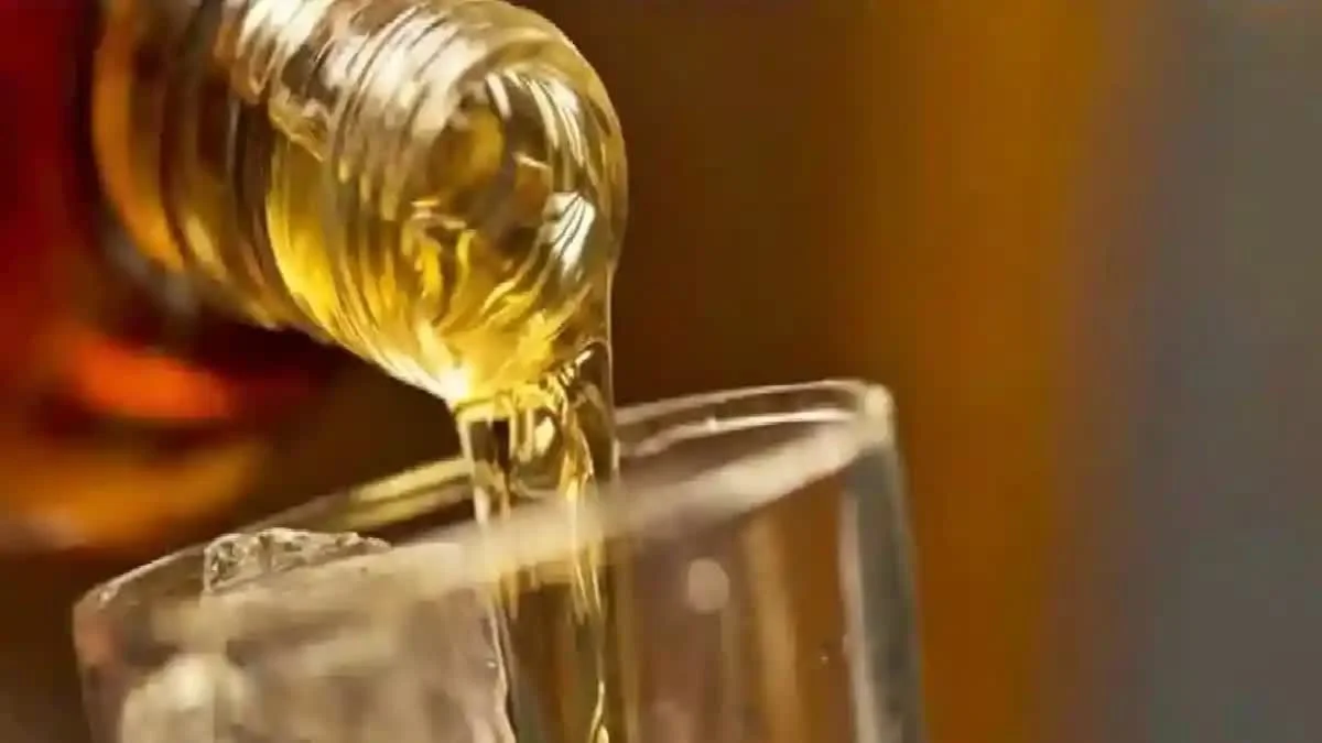 ಮದ್ಯ ಪ್ರಿಯರಿಗೆ ಹೊಸ ಶಾಕ್: ಕರ್ನಾಟಕದಲ್ಲಿ ಮತ್ತೆ ಮದ್ಯ Liquor prices skyrocket !, ಮೇ 15ರಿಂದಲೇ ಜಾರಿ!