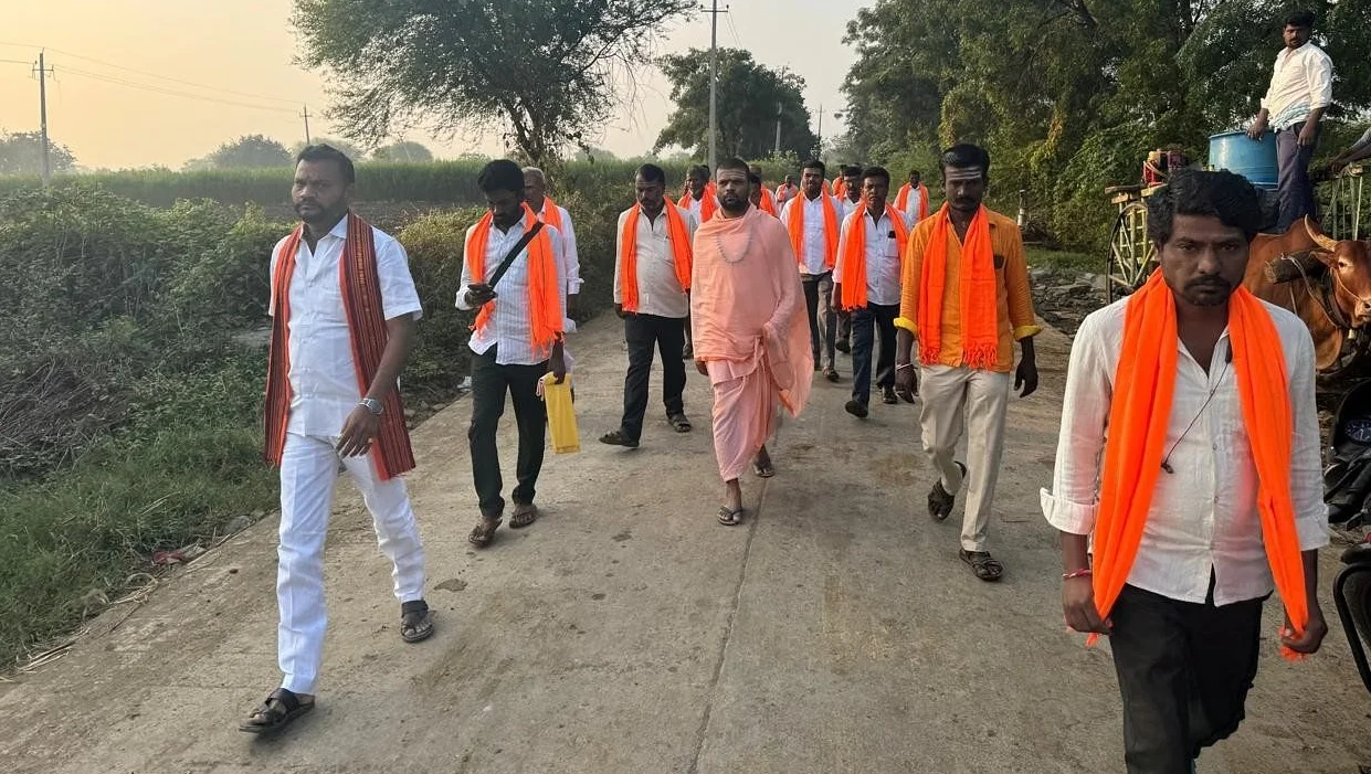 ತ್ರಿಮೂರ್ತಿ ಶಿವಾಚಾರ್ಯರ ಪಾದಯಾತ್ರೆ: ಮಠದ ಪಹಣಿಯಿಂದ ವಕ್ಫ್ ಹೆಸರು ಡಿಲೀಟ್
