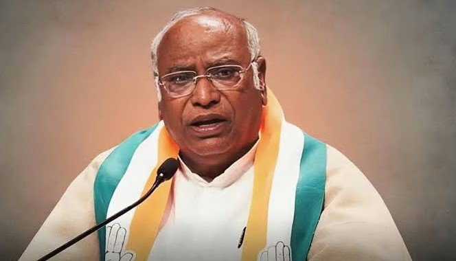 ಭಯೋತ್ಪಾದನೆ ವಿರುದ್ಧದ ಹೋರಾಟದಲ್ಲಿ ಕೇಂದ್ರ ಸರ್ಕಾರಕ್ಕೆ ಸಂಪೂರ್ಣ ಸಹಕಾರ: ಮಲ್ಲಿಕಾರ್ಜುನ ಖರ್ಗೆ