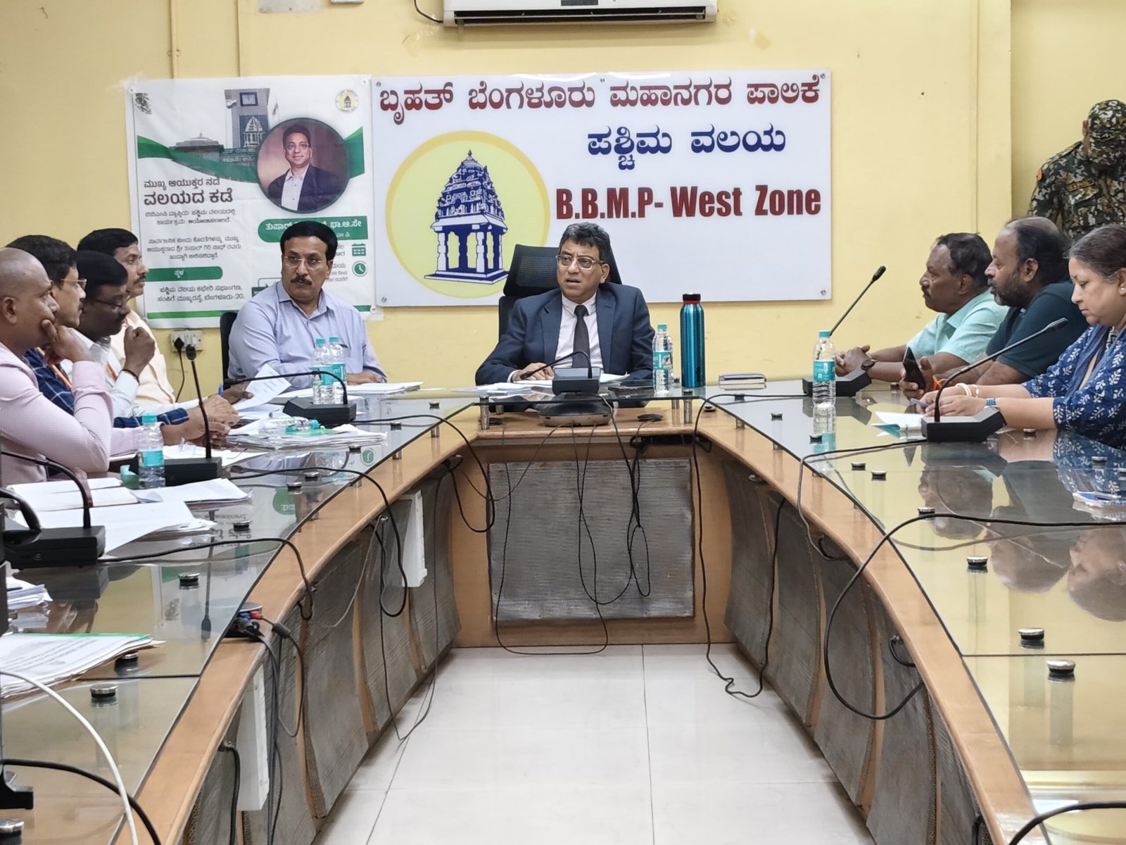 ಬೆಂಗಳೂರು || ನಗರದ ಎಲ್ಲಾ ಶುದ್ದ ಕುಡಿಯುವ ನೀರಿನ ಘಟಕಗಳ ಸಮೀಕ್ಷೆ ನಡೆಸಿ ವರದಿ ಕೊಡಿ: ತುಷಾರ್ ಗಿರಿ ನಾಥ್.