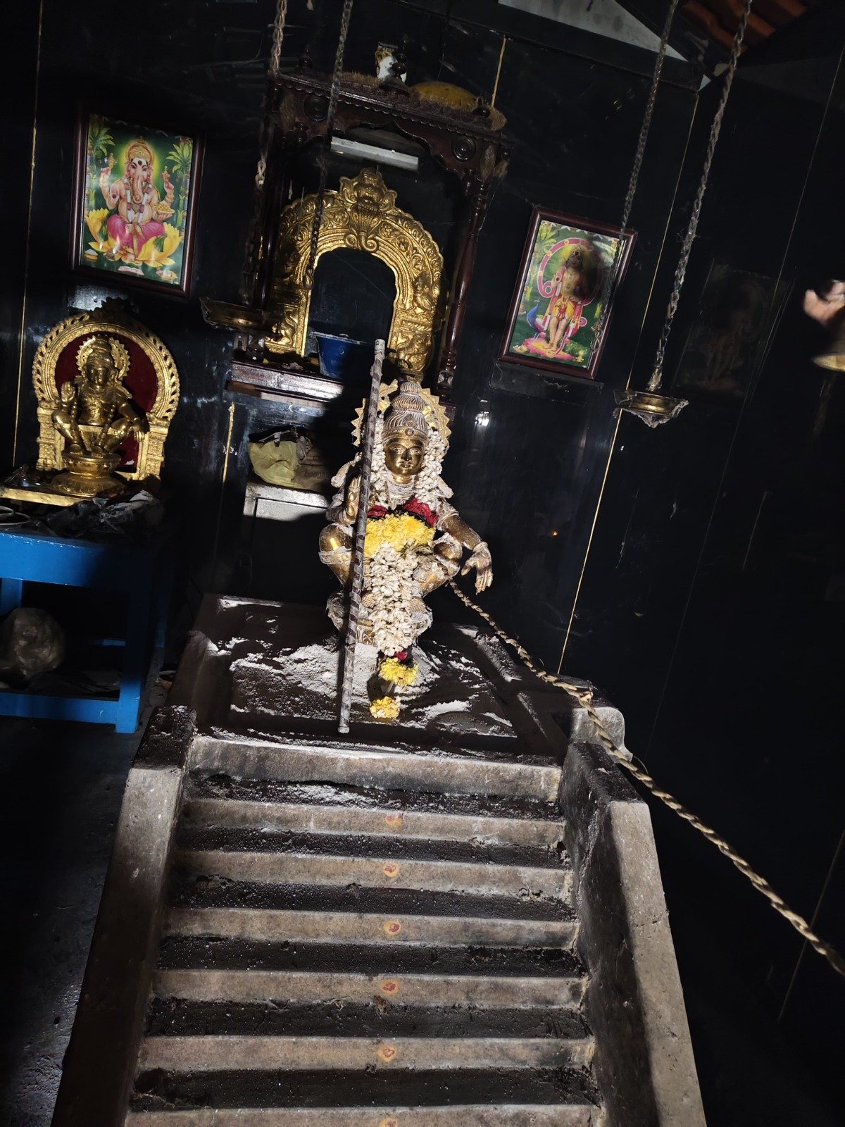 ತಿಪಟೂರು || ಅಯ್ಯಪ್ಪ ಸ್ವಾಮಿ ವಿಗ್ರಹ ರಾತ್ರೋ ರಾತ್ರಿ ತೆರವು : ಸಾರ್ವಜನಿಕರಲ್ಲಿ ಚರ್ಚೆ
