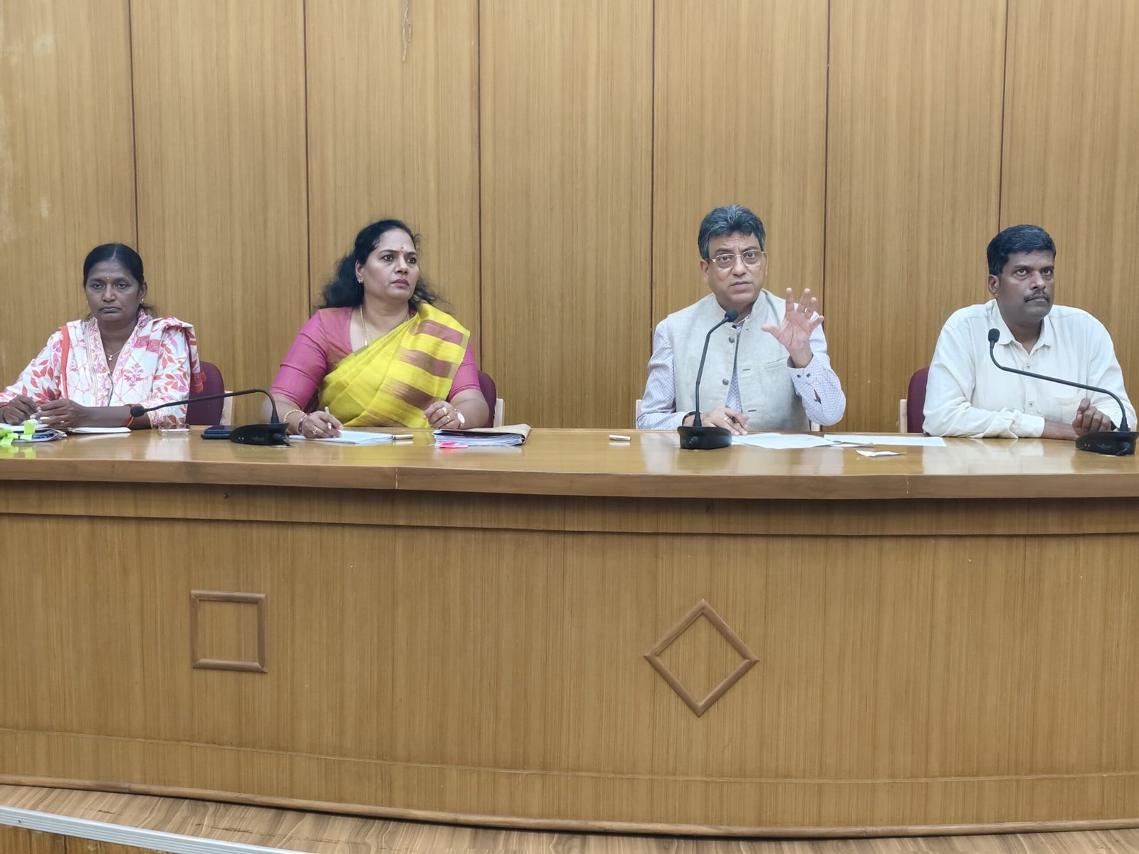 ಬೆಂಗಳೂರು || ನ್ಯಾಯ ಕೇಳಿದ್ರೆ ನ್ಯಾಯಾಧೀಶೆ ನಕ್ಕರು, ಲಂಚದ ಬೇಡಿಕೆ ಇಟ್ಟರು: ಸಾವಿಗೂ ಮುನ್ನ ಪತ್ರದಲ್ಲಿ ಟೆಕ್ಕಿ ಹೇಳಿದ್ದೇನು?