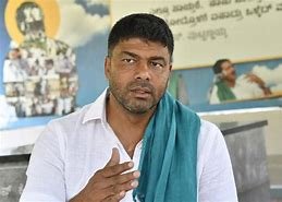ಮಂಡ್ಯ || ಹಾಸ್ಟೆಲ್ಗೆ ಕಾಲಿಟ್ಟರೆ ಕಾಲು ಕತ್ತರಿಸುವೆ : ಶಾಸಕ ದರ್ಶನ್ ಪುಟ್ಟಣ್ಣಯ್ಯ ಎಚ್ಚರಿಕೆ