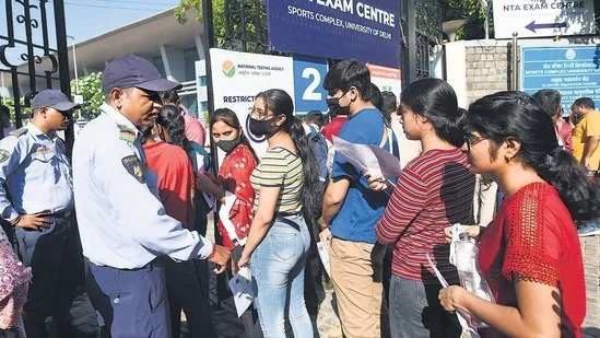 JEE ಮೇನ್ಸ್ ಫಲಿತಾಂಶ:100ಕ್ಕೆ 100ರಷ್ಟು ಅಂಕ ಪಡೆದ 14 ವಿದ್ಯಾರ್ಥಿಗಳು