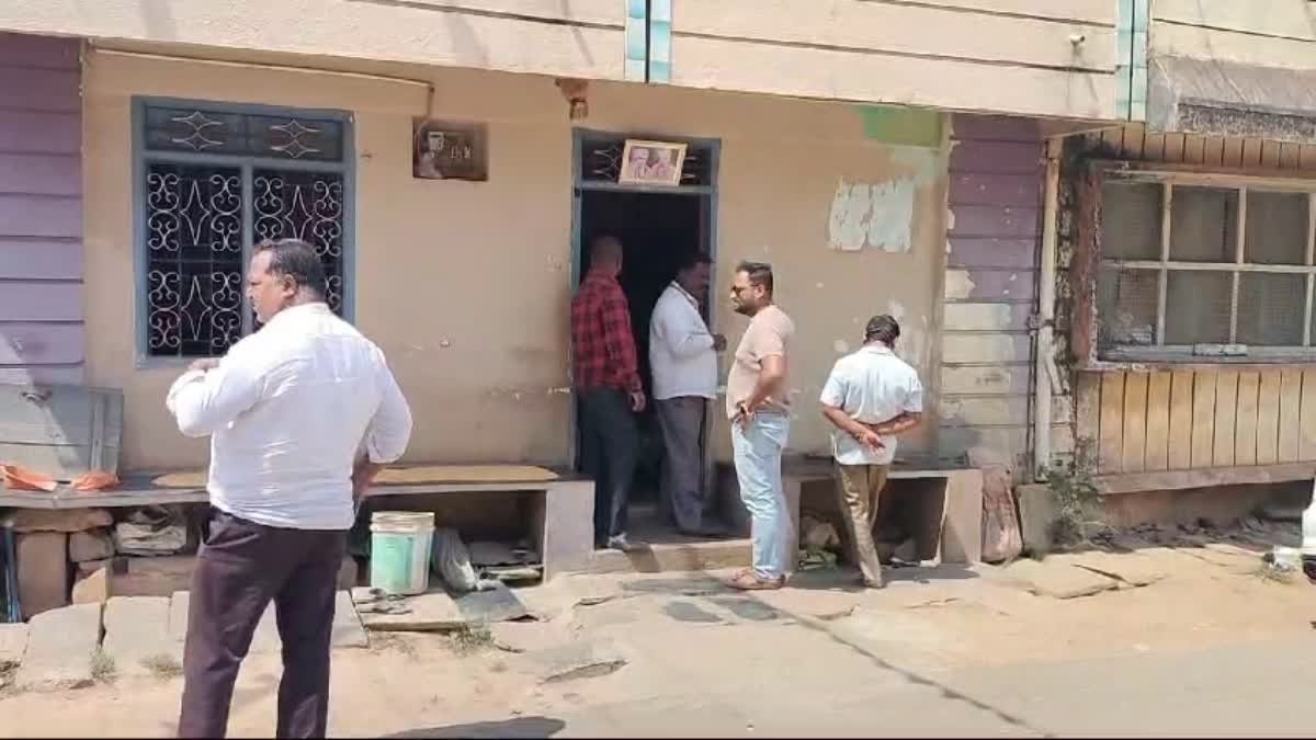 ಹಾವೇರಿ || ಅಕ್ರಮವಾಗಿ ಪಡಿತರ ಅಕ್ಕಿ ಸಂಗ್ರಹಿಸಿಟ್ಟಿದ್ದ ಅಂಗಡಿ ಮೇಲೆ ದಾಳಿ, ಪ್ರಕರಣ ದಾಖಲು