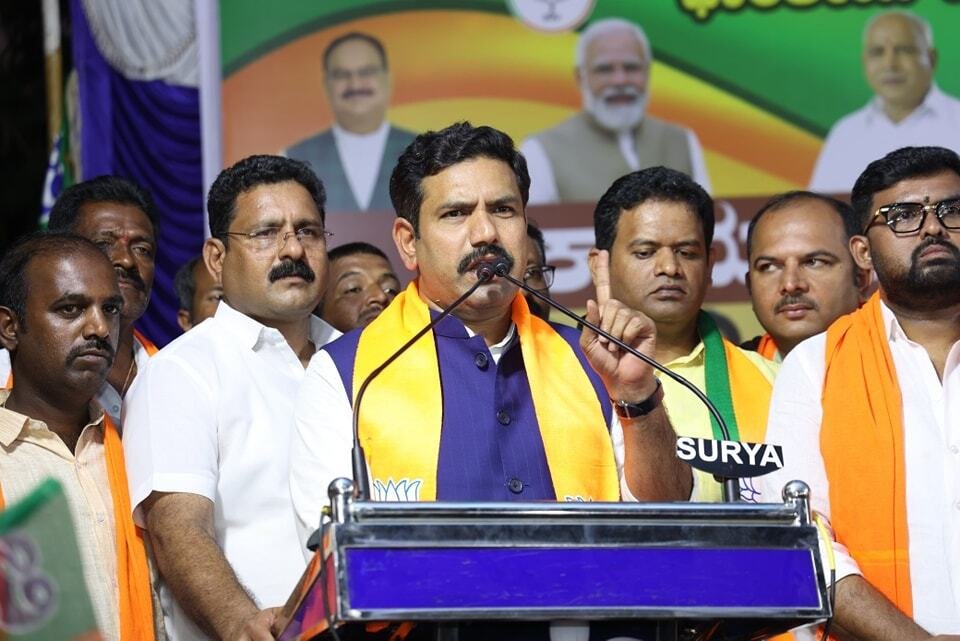 ರ್ಕಾರದ ವಿರುದ್ಧ ಕೇಸರಿ ಪಡೆ 'ಧರ್ಮ ಯುದ್ಧ' , ಯಾರು ಈ ಷಡ್ಯಂತ್ರದ ಹಿಂದೆ?
