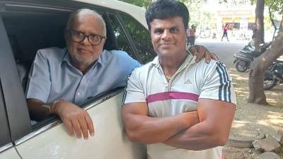 ಬೆಂಗಳೂರು || ಕನ್ನಡ ಚಿತ್ರರಂಗದ ನಟ ಜಿಮ್ ರವಿ ವ್ಯಕ್ತಿತ್ವ ಮೆಚ್ಚಿಕೊಂಡ ಮಾಜಿ ಸಚಿವ