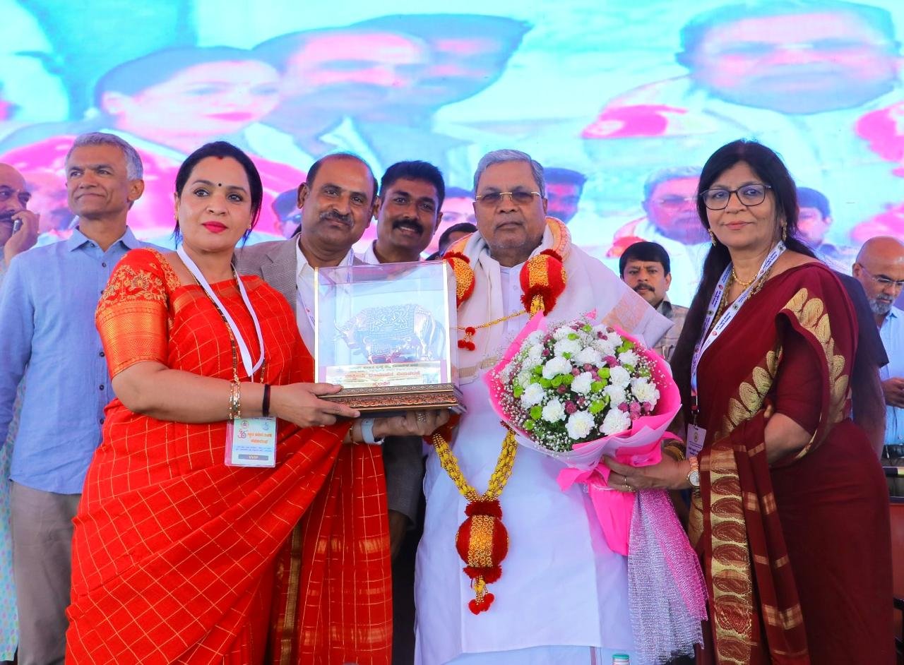 ಎಲ್ಲಾ ಗ್ರಾಮಗಳು ಪೋಡಿಮುಕ್ತ ಆಗಬೇಕು ಕೆರೆ-ಕಟ್ಟೆ ಒತ್ತುವರಿ ತೆರವುಗೊಳಿಸಿ :ಸರ್ವೇ ಕಾರ್ಯ ಪೂರ್ಣ ಮಾಡಲು ಮುಖ್ಯಮಂತ್ರಿ ಸಿದ್ದರಾಮಯ್ಯ ಸೂಚನೆ