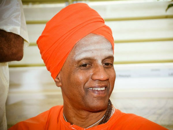 ತುಮಕೂರು || ಜಾತಿ ಗಣತಿ ವರದಿ ಜಾರಿ ಸರಿಯಲ್ಲ:  ಶ್ರೀ ಸಿದ್ಧಲಿಂಗ ಸ್ವಾಮೀಜಿ