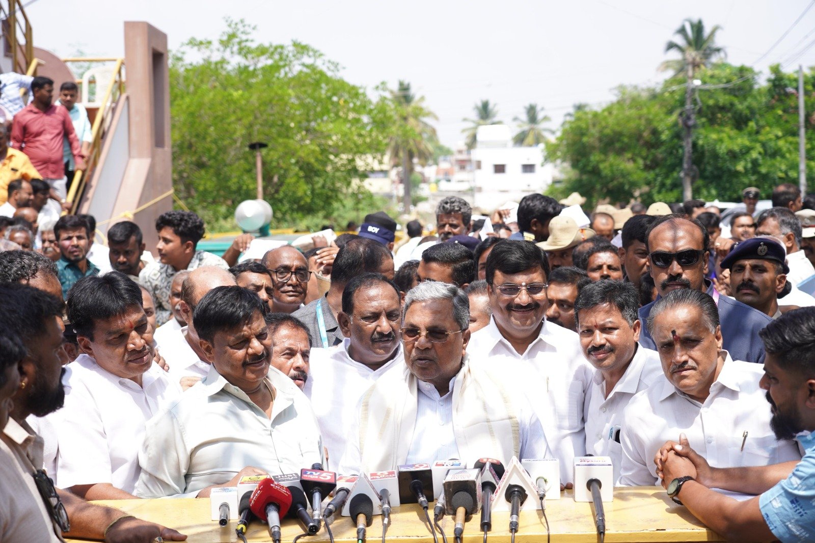 ಮೈಸೂರು || ಸಂಘ ಪರಿವಾರ ಯಾವತ್ತೂ ಸ್ವಾತಂತ್ರ್ಯ ಹೋರಾಟಕ್ಕೆ ಬರಲೇ ಇಲ್ಲ. ಈಗ ದೇಶಭಕ್ತಿ ಬಗ್ಗೆ ಮಾತಾಡ್ತಾರೆ: ಸಿ.ಎಂ ವ್ಯಂಗ್ಯ