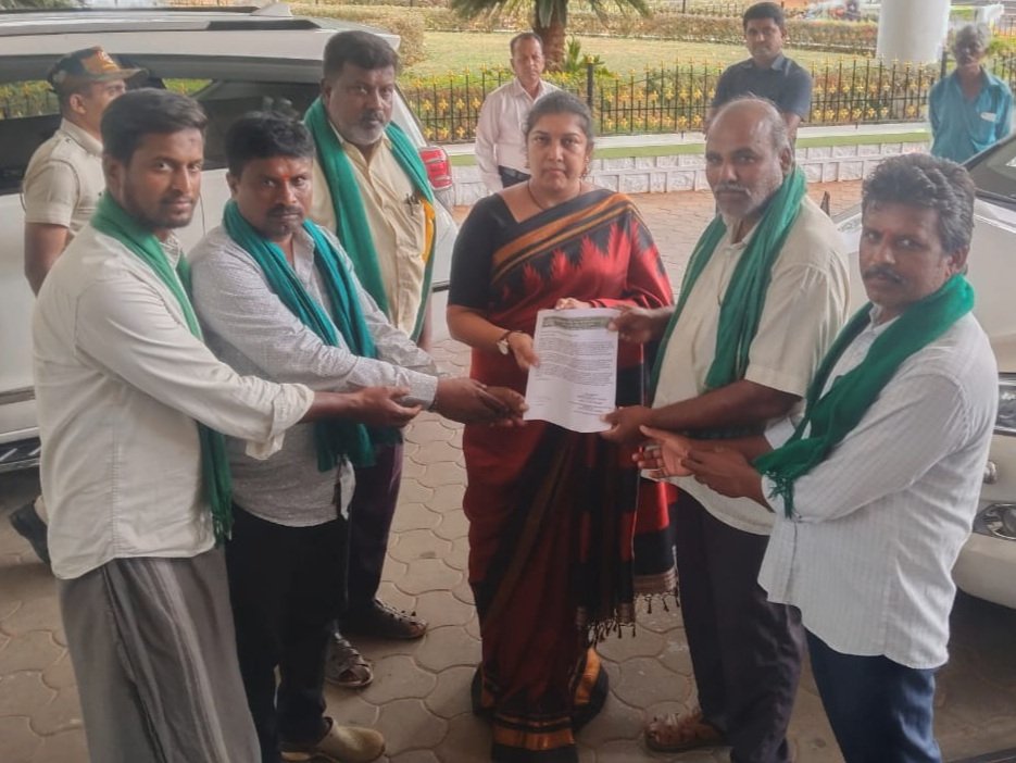 ಚಾಮರಾಜನಗರ || ಕಬ್ಬಿನ FRP ದರ ಪುನರ್ ಪರಿಶೀಲಿಸಲು ಒತ್ತಾಯಿಸಿ ಡಿಸಿಗೆ ಮನವಿ
