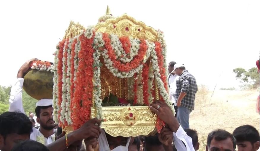 ಕೋಲಾರ || ಶತಮಾನಕ್ಕೊಮ್ಮೆ ನಡೆಯುವ ದೊಡ್ಡ ದ್ಯಾವರ ಉತ್ಸವ ಎಲ್ಲಿ ಹೇಗೆ ನೆಡೆಯುತ್ತೆ ಕೇಳಿದ್ದೀರಾ?