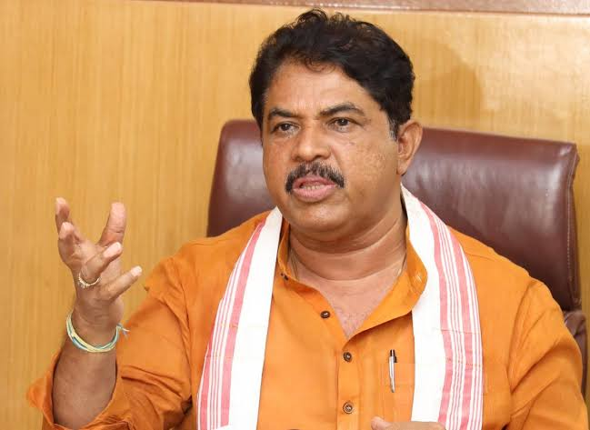 ಸಿಎಂ ಪರ ಇರುವ ಕೆ. ಎನ್. ರಾಜಣ್ಣ ಅವರು ಸಹಕಾರ ಸಚಿವ ಸ್ಥಾನದಿಂದ ರಾಜೀನಾಮೆ ಸಲ್ಲಿಸಿದ ಕಾರಣವೇನು?