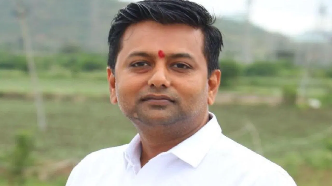 ಕೋಟ್ಯಾಂತರ ರೂ. ನಗದು ಕೆಜಿ ಗಟ್ಟಲೇ ಚಿನ್ನ ಪತ್ತೆ: ಕಾಂಗ್ರೆಸ್​ ಶಾಸಕ ಕೆಸಿ ವೀರೇಂದ್ರ ED ಕಸ್ಟಡಿಗೆ