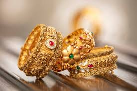 ಮಹಿಳೆಯರ ಬ್ಯಾಂಕ್ ಎಂದರೆ ಜುವೆಲರಿ!