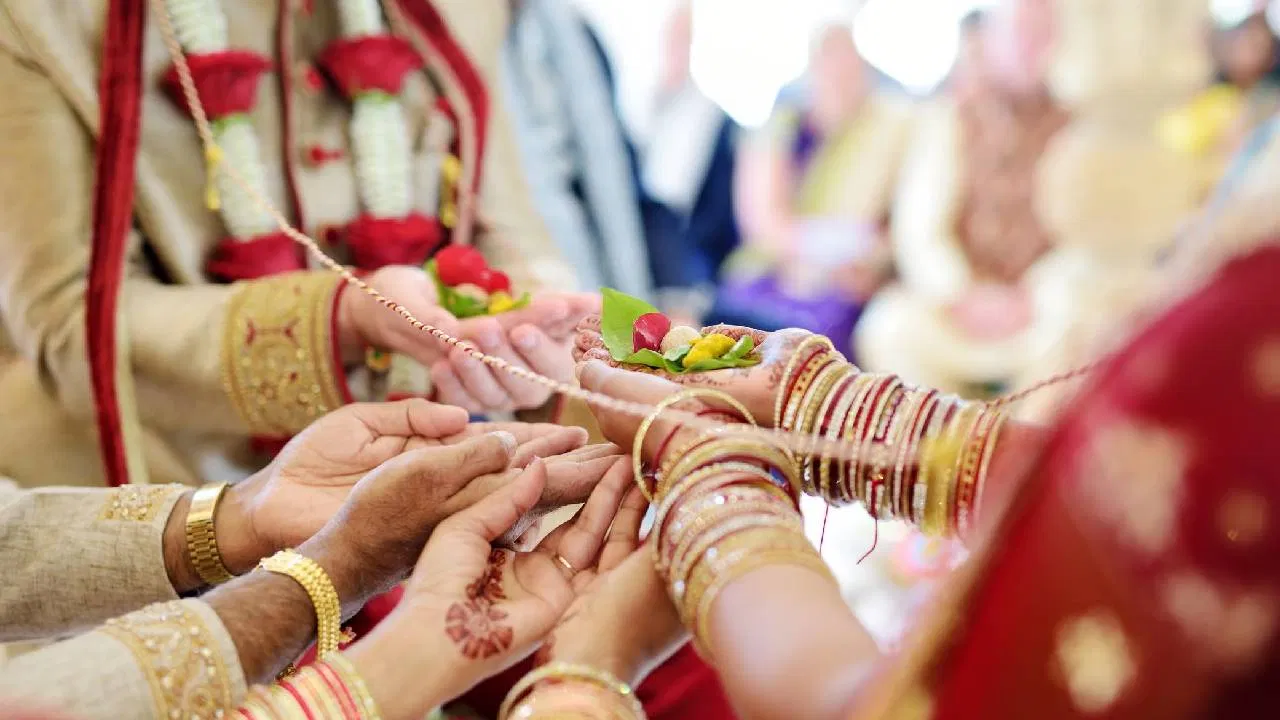 ವರದಕ್ಷಿಣೆಗಾಗಿ ಮಗಳ ಕೊ* – ಶವ ನೋಡಿ ಆಘಾತದಿಂದ ತಾಯಿಯೂ ಪ್ರಾಣ ಬಿಟ್ಟ ದಾರುಣ ಘಟನೆ!