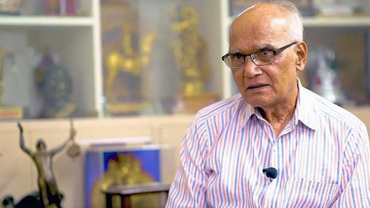 "ಸಾಹಿತ್ಯವೇ ಬೇರೆ, ಸ್ನೇಹವೇ ಬೇರೆ": ಭೈರಪ್ಪರ ಬಲಪಂಥೀಯ ಬರಹಗಳ ಕುರಿತು CM ಸಿದ್ದರಾಮಯ್ಯ ಸ್ಪಷ್ಟನೆ