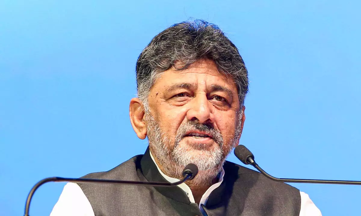 ಬೆಂಗಳೂರಿನಲ್ಲಿ ಈಗಾಗಲೇ 7 ಸಾವಿರ ಗುಂಡಿ ಮುಚ್ಚಲಾಗಿದೆ!" - ಡಿಸಿಎಂ ಡಿಕೆ ಶಿವಕುಮಾರ್ ಸ್ಪಷ್ಟನೆ