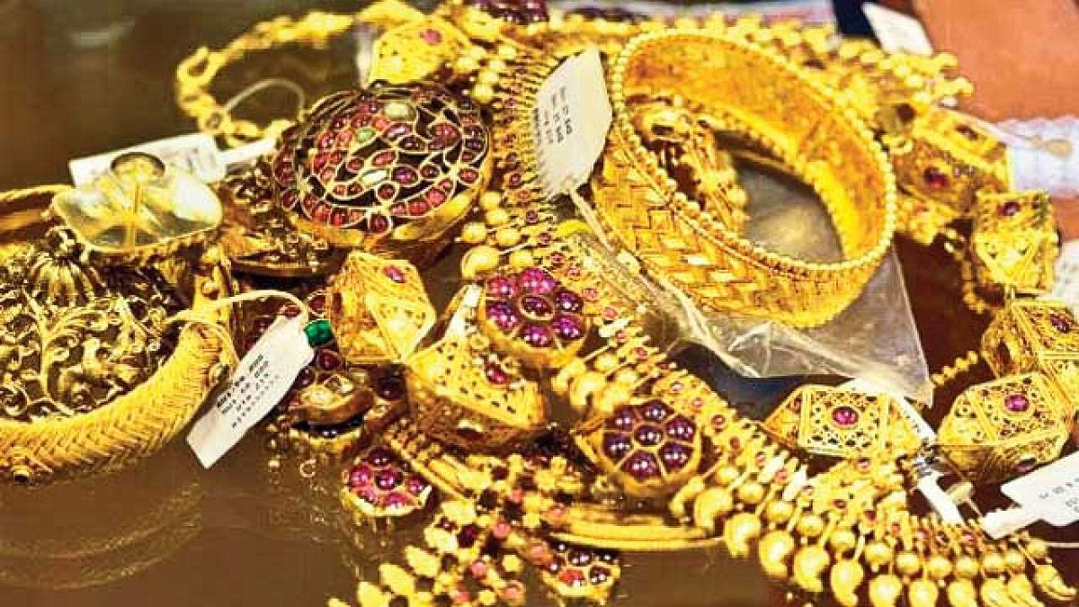 ನಿಧಿ ಹೆಸರಿನಲ್ಲಿ ನಕಲಿ ಚಿನ್ನ ಕೊಟ್ಟು 65 ಲಕ್ಷ ಲೂಟಿ! ದೇವನಹಳ್ಳಿಯಲ್ಲಿ ಖದೀಮ ಗ್ಯಾಂಗ್ ಸೆರೆ.