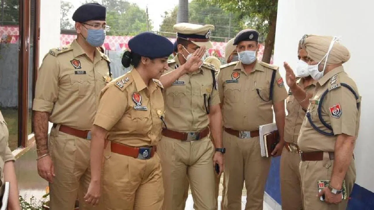 ದೆಹಲಿ ಪೊಲೀಸರಲ್ಲಿ 509 ಹೆಡ್ ಕಾನ್ಸ್ಟೇಬಲ್ ಹುದ್ದೆಗಳಿಗೆ ನೇಮಕಾತಿ: ಅರ್ಜಿ ಸಲ್ಲಿಸಲು ಅ. 20 ಕೊನೆಯ ದಿನ!