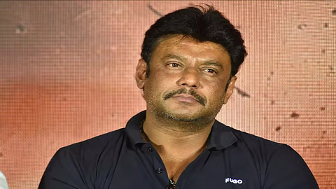 ಜೈಲಿನಲ್ಲಿ ಮತ್ತೆ ಬೆನ್ನುನೋವು ಕಾಡುತ್ತಿದೆ ದರ್ಶನ್‍ನನ್ನು! ಚಿಕಿತ್ಸೆಗಾಗಿ ಅಧಿಕಾರಿಗಳಿಗೆ ಮನವಿ.