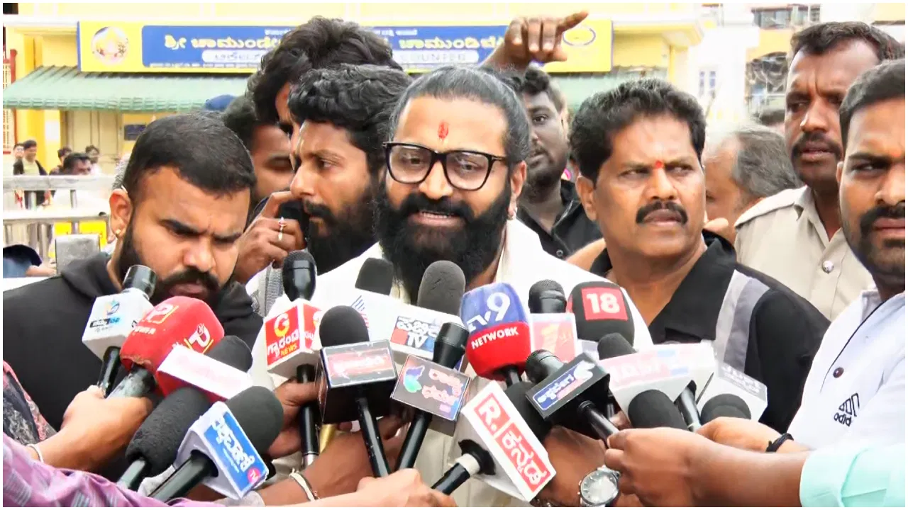 "ದೈವ ನಂಬುವವರ ಭಾವನೆಗಳಿಗೆ ಧಕ್ಕೆಯಾಗಬಾರದು" – ಮೈಸೂರಿನಲ್ಲಿ ಮನವಿ ಮಾಡಿದ ರಿಷಬ್ ಶೆಟ್ಟಿ.