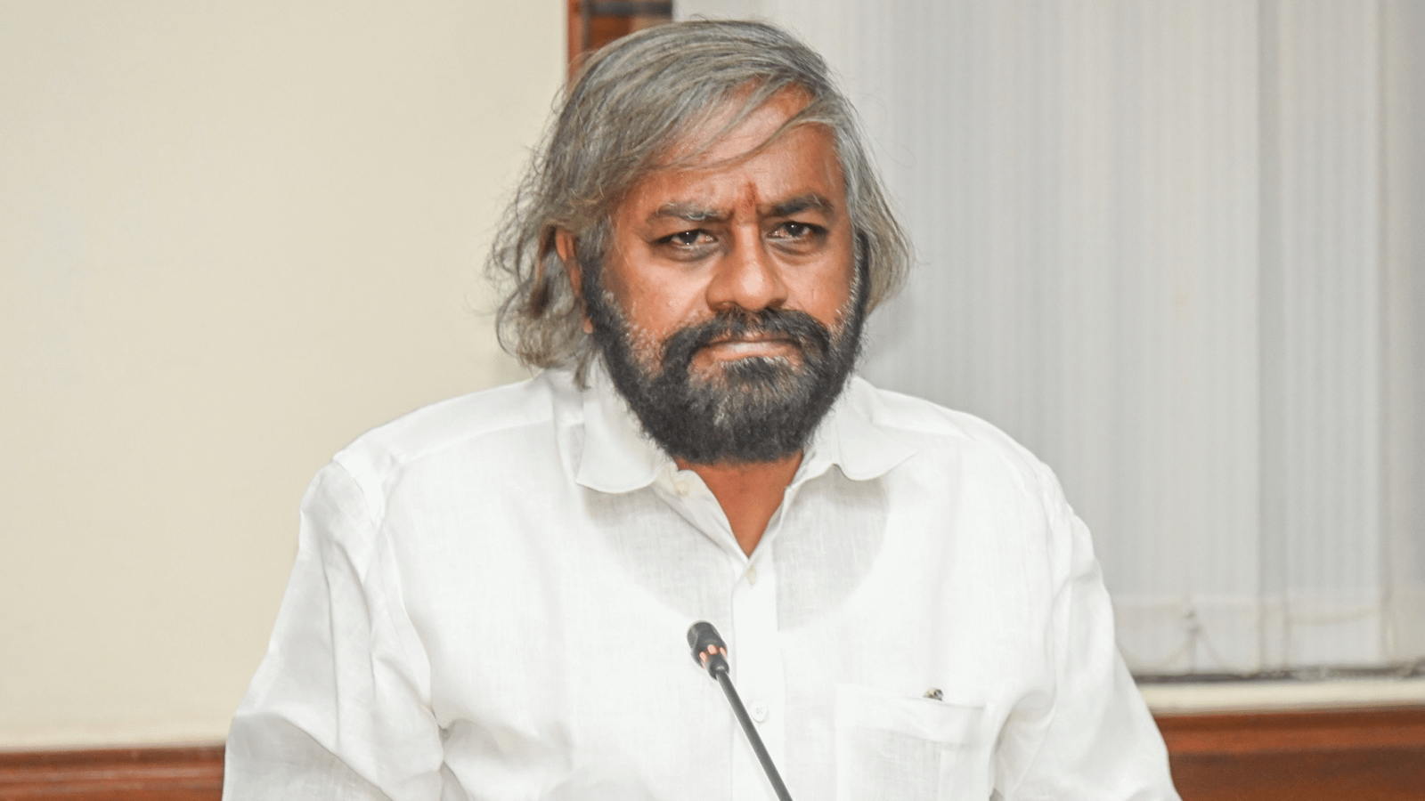 ಹುಲಿ ದಾಳಿಯಿಂದ ರೈತ ಸಾ*ವು: ಮೈಸೂರಿನಲ್ಲಿ ಅರಣ್ಯ ಸಚಿವ ಈಶ್ವರ್ ಖಂಡ್ರೆಗೆ ರೈತರ ಘೇರಾವ್!