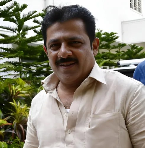  “ಜಮೀರ್ ಅಹ್ಮದ್ ಖಾನ್ ಮುಂದಿನ DCM!”ಚಿತ್ರದುರ್ಗದಲ್ಲಿ ರಾಜಕೀಯ ರಂಗು.