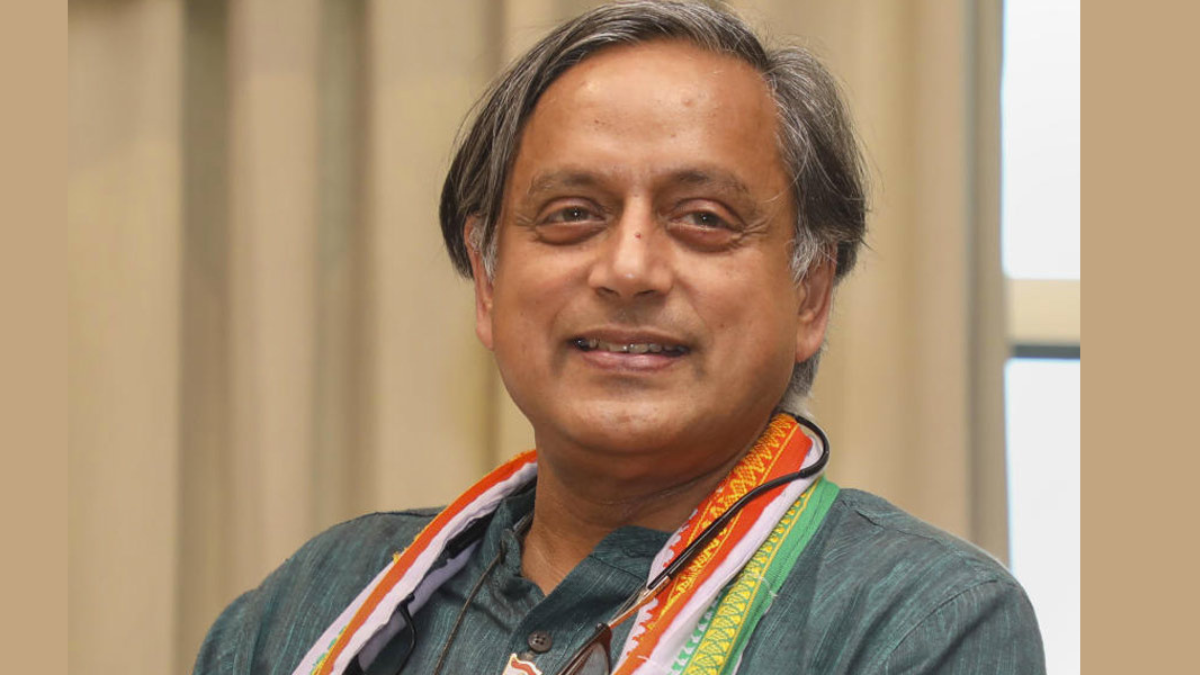 “ಮೋದಿ ಹೊಗಳಿದ ತರೂರ್ಗೆ ಕಾಂಗ್ರೆಸ್ ಒಳ ಗಲಾಟೆ: ನಾಯಕರ ಟೀಕೆ, ವಾಗ್ವಾದ ತೀವ್ರ!”