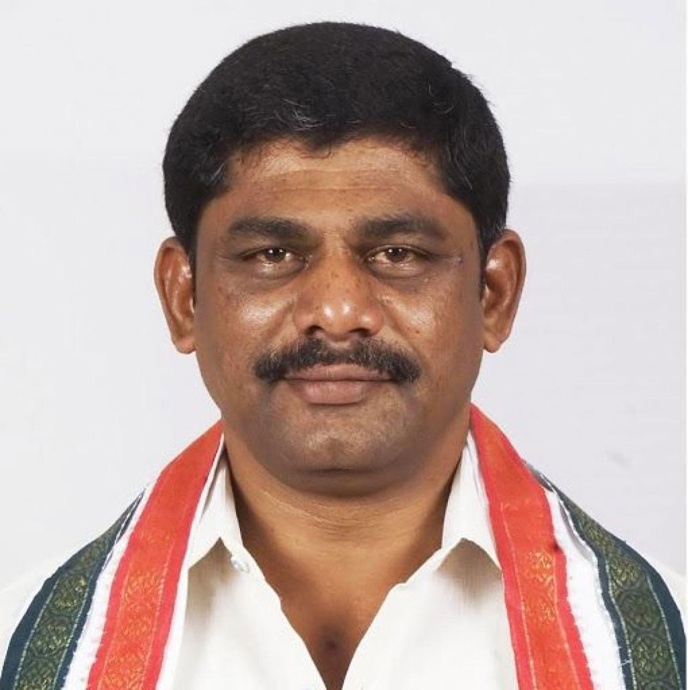  “ಸಿದ್ದರಾಮಯ್ಯ ಮಾತು ತಪ್ಪುವುದಿಲ್ಲ; DCM ಅಧಿಕಾರ ಹಸ್ತಾಂತರದ ವಿಷಯದಲ್ಲಿ ಪಕ್ಷದ ಮಾರ್ಗದರ್ಶನ ಪಾಲಿಸುತ್ತಾರೆ”.