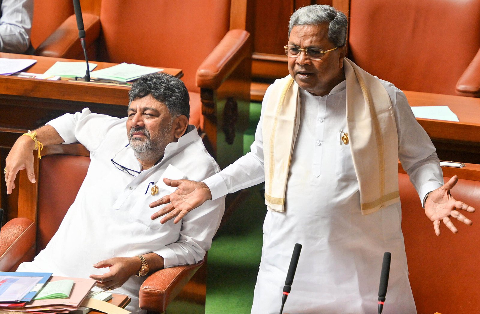 CM ಪಟ್ಟಕ್ಕಾಗಿ ಪೈಪೋಟಿ: ಸಿದ್ದರಾಮಯ್ಯ ಬಣದಿಂದ ‘ಅಹಿಂದ’ ಅಸ್ತ್ರ ಸಿದ್ಧ.