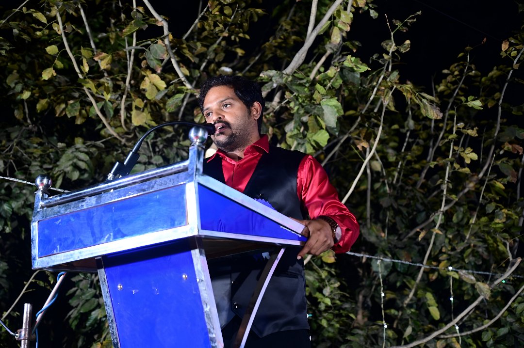 Dr. ಯೋಗೀಶ್‌ D.P ಗೆ ಸ್ವಾಮಿ ವಿವೇಕಾನಂದ ಸಾಹಿತ್ಯ ಶ್ರೇಷ್ಠತಾ ಪ್ರಶಸ್ತಿ.
