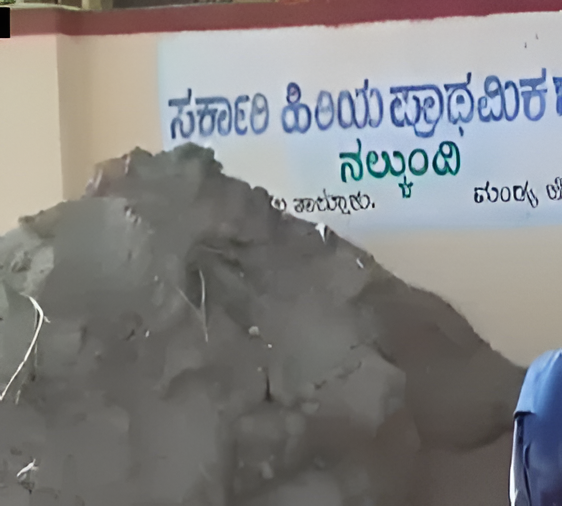ಶಾಲಾ ಕಟ್ಟಡ ದುರಸ್ತಿಗೆ ಮಕ್ಕಳ ಬಳಕೆ?