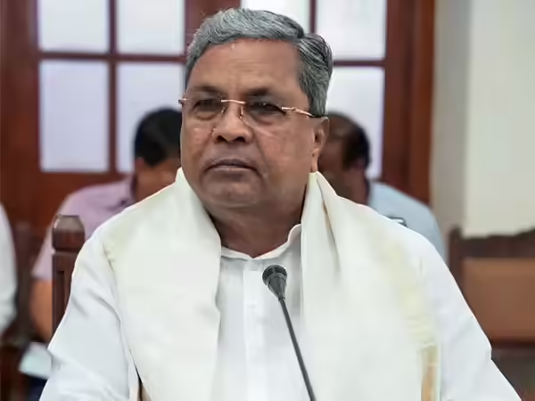 ಕಾಂಗ್ರೆಸ್ ಕಚೇರಿಗಳಿಗೆ CM ಸೈಟು: ದೆಹಲಿಯವರೆಗೂ ರಾಜಕೀಯ ಸದ್ದು.