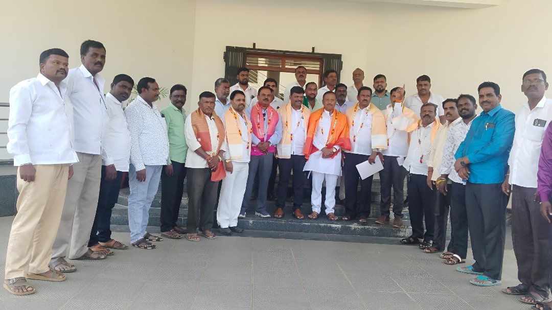 ಗೋಪಾಲಯ್ಯ ಮಧುಗಿರಿ ಮಾದರ ಮಹಾಸಭಾ ಅಧ್ಯಕ್ಷ.