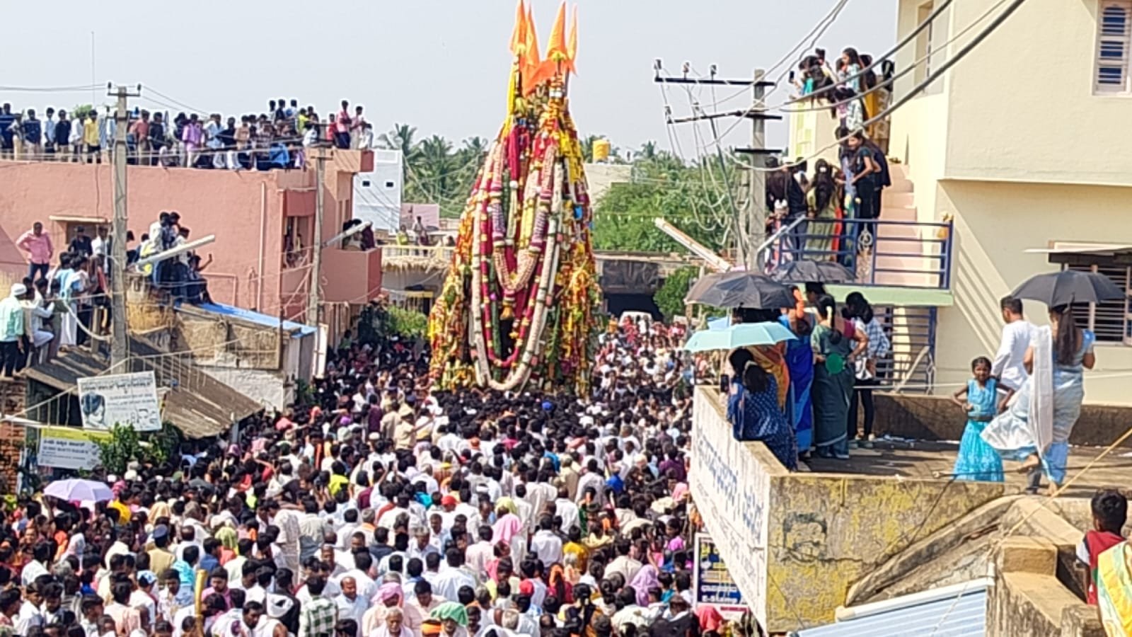 ಅದ್ದೂರಿಯಾಗಿ ನಡೆದ ಲಕ್ಷ್ಮಿರಂಗನಾಥ ಸ್ವಾಮಿ ಬ್ರಹ್ಮರಥೋತ್ಸವ.